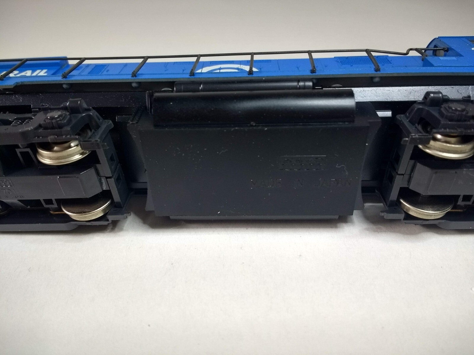 Kato / Atlas 8037 ALCO C-425 Conrail #2421 HO Scale DC – Kadee Knuckle Couplers