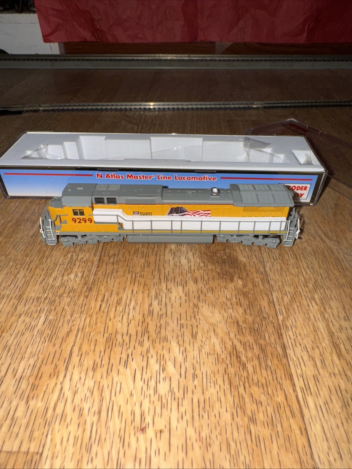 atlas n scale union pacific Building America 9299 Locomotive Dash 8-40C New