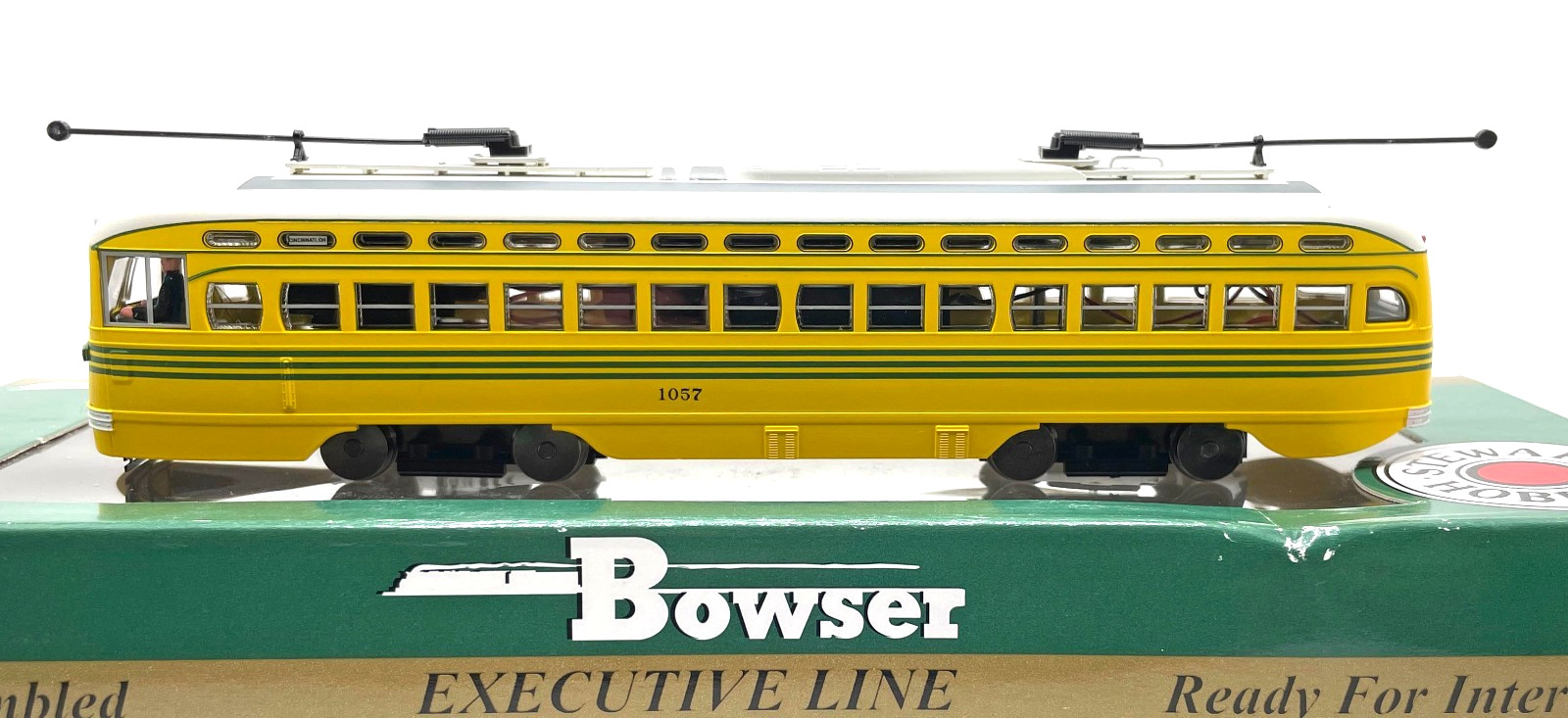 HO BOWSER 12557 PCC STREETCAR CINCINATTI # 1057