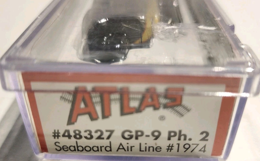 Atlas N Scale GP-9 Ph 2 Diesel Seaboard Air Line #1974