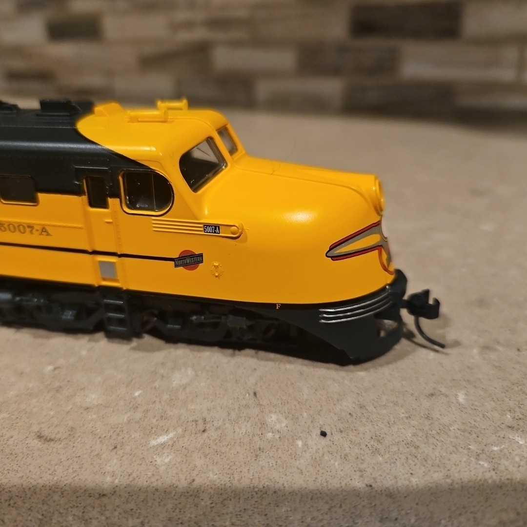 Life-Like PROTO 1000 Diesel Alco DL-109 Powered Chicago & North Western # 5007A