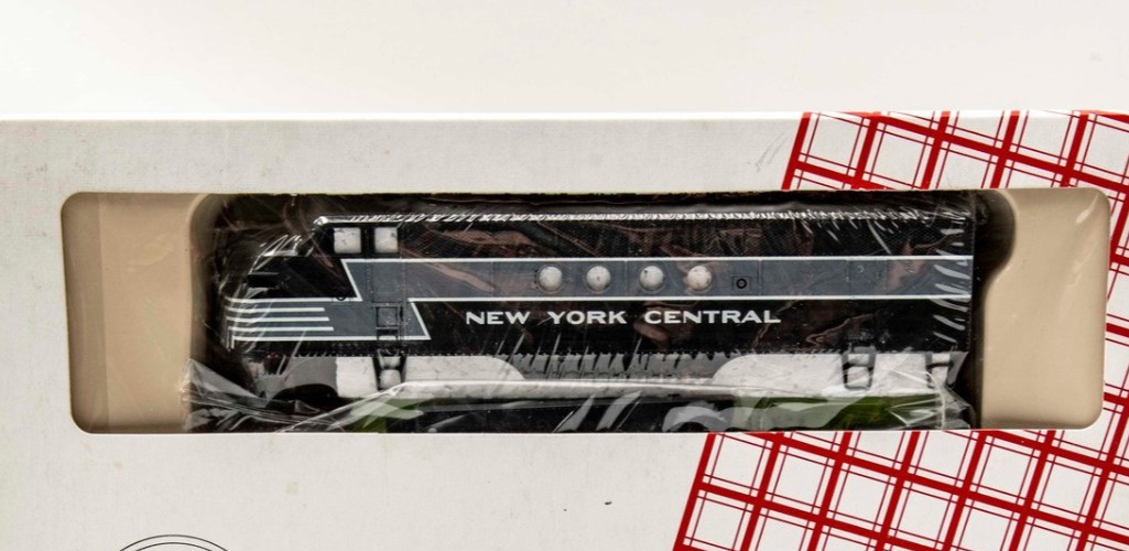 Stewart 5014 HO New York Central EMD FTA Single Headlight PWD Diesel Locomotive