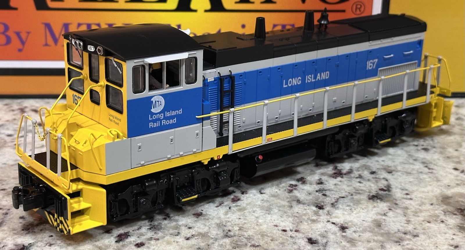 MTH RailKing 30-20962-1 Long Island Railroad MP15AC w/ Custom Marker Lights!