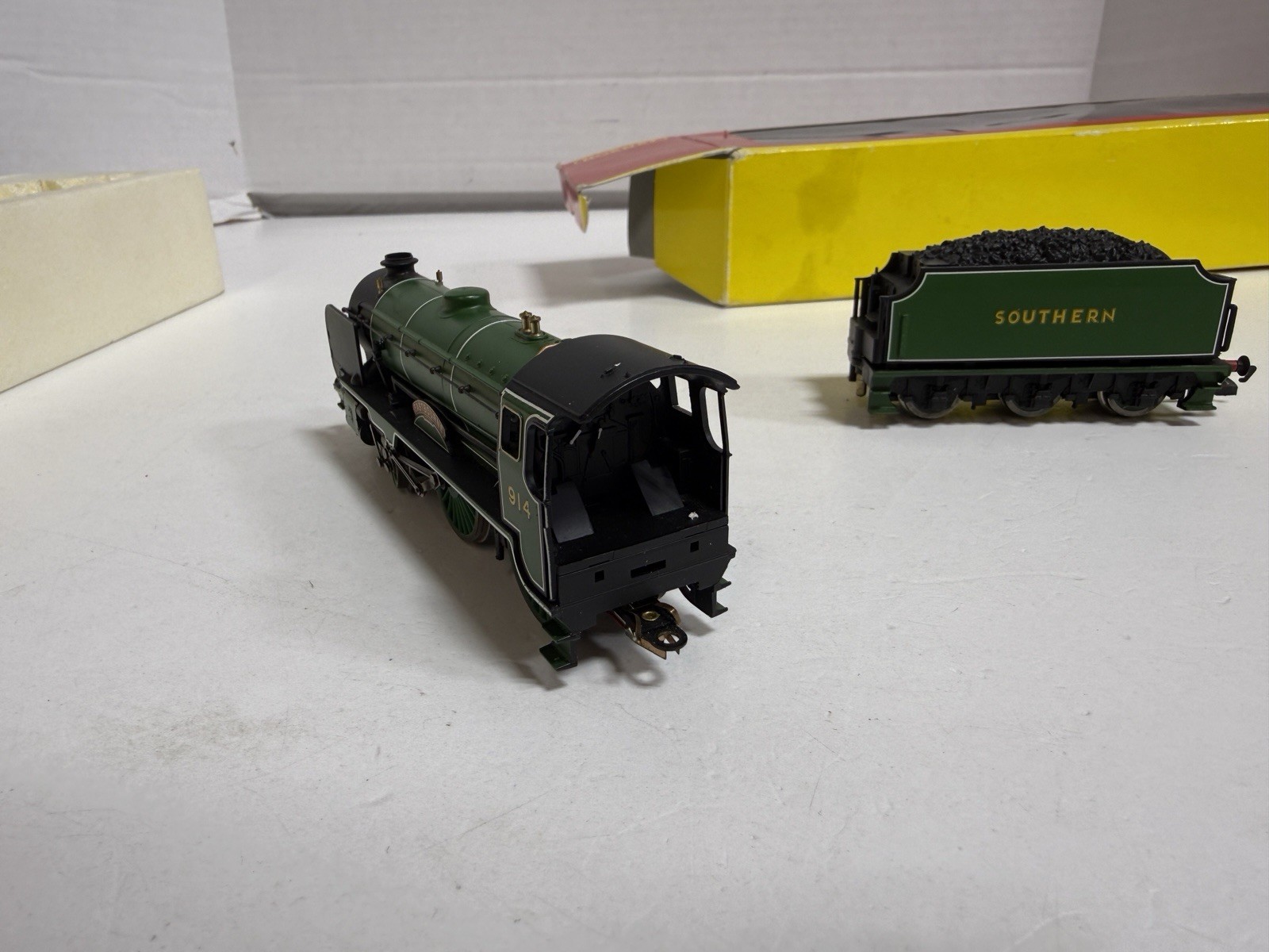 Hornby Southern 914 Locomotive 00 Gauge