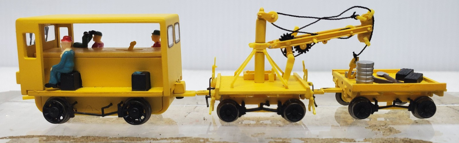 Bachmann 16946 HO Speeder w/work Crane & Car (see description)