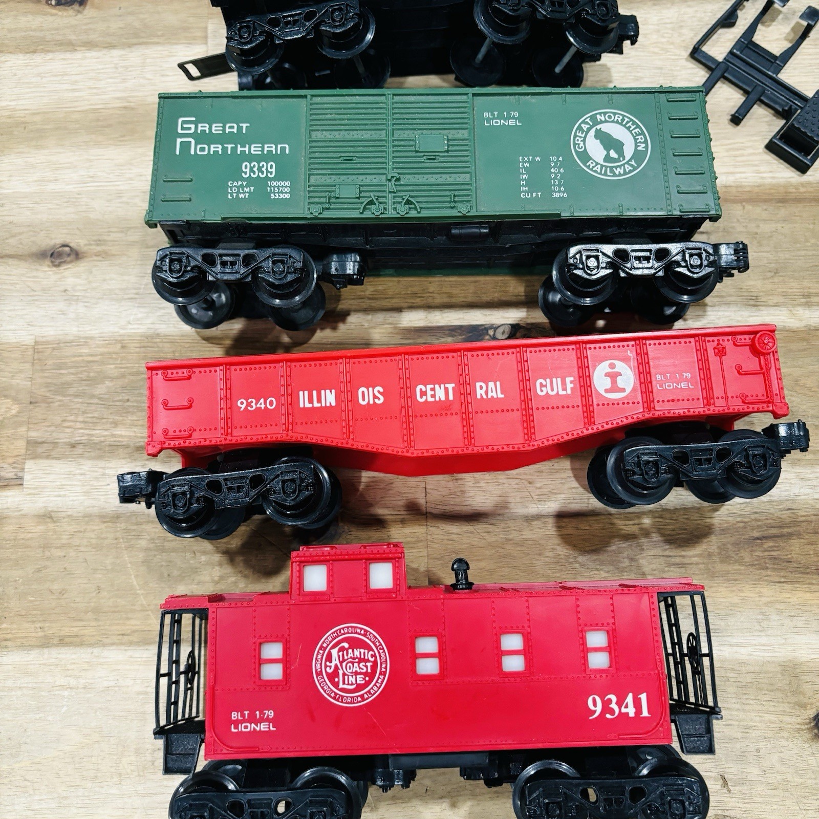 Vintage Lionel 8902 Atlantic Coast Line Locomotive Midnite Flyer Set Caboose