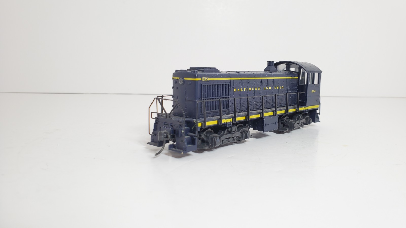 Ho Atlas Baltimore and Ohio Alco S2 Diesel Switcher Locomotive