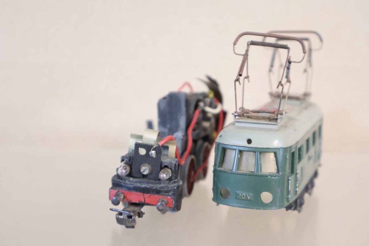MARKLIN ES 800 REPAIR DR 2-4-2 ELECTRIC E-LOK LOCOMOTIVE from the late 1940’s op