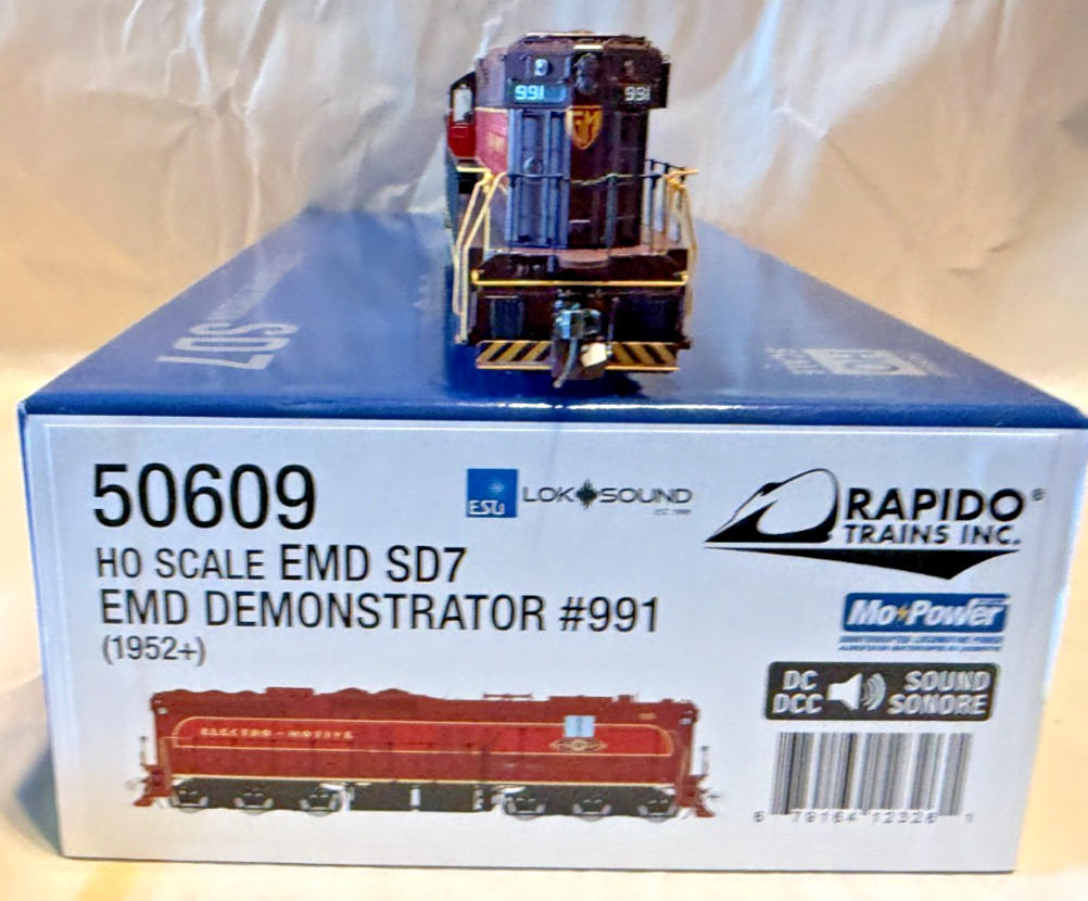 Rapido HO Scale EMD Demostrator SD7 with DCC & Sound
