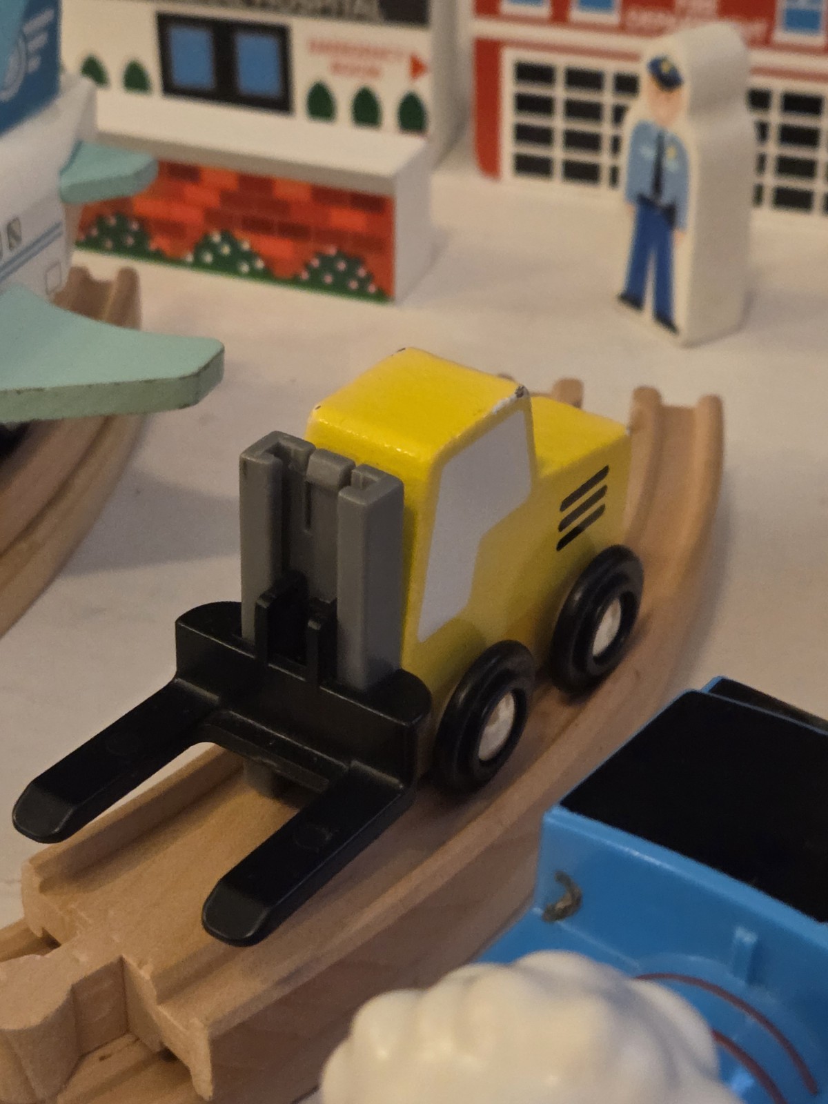 Thomas & Friends, Brio, Melissa & Doug 54 piece Lot Wooden & Motorized Trains