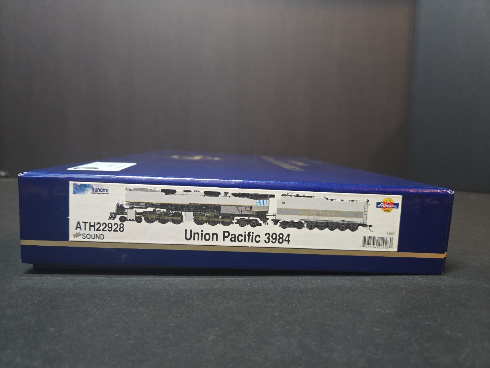 Athearn Challenger 4-6-6-4 Union Pacific Locomotive 3984 N Scale See Details