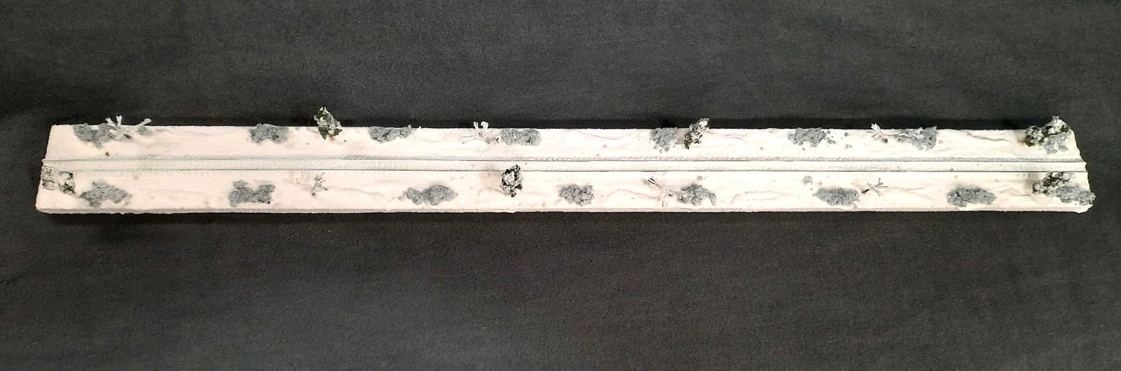 N SCALE 36″ DISPLAY DIORAMA -“WINTER SNOW SCENE” – FOR ANY N SCALE TRAINS