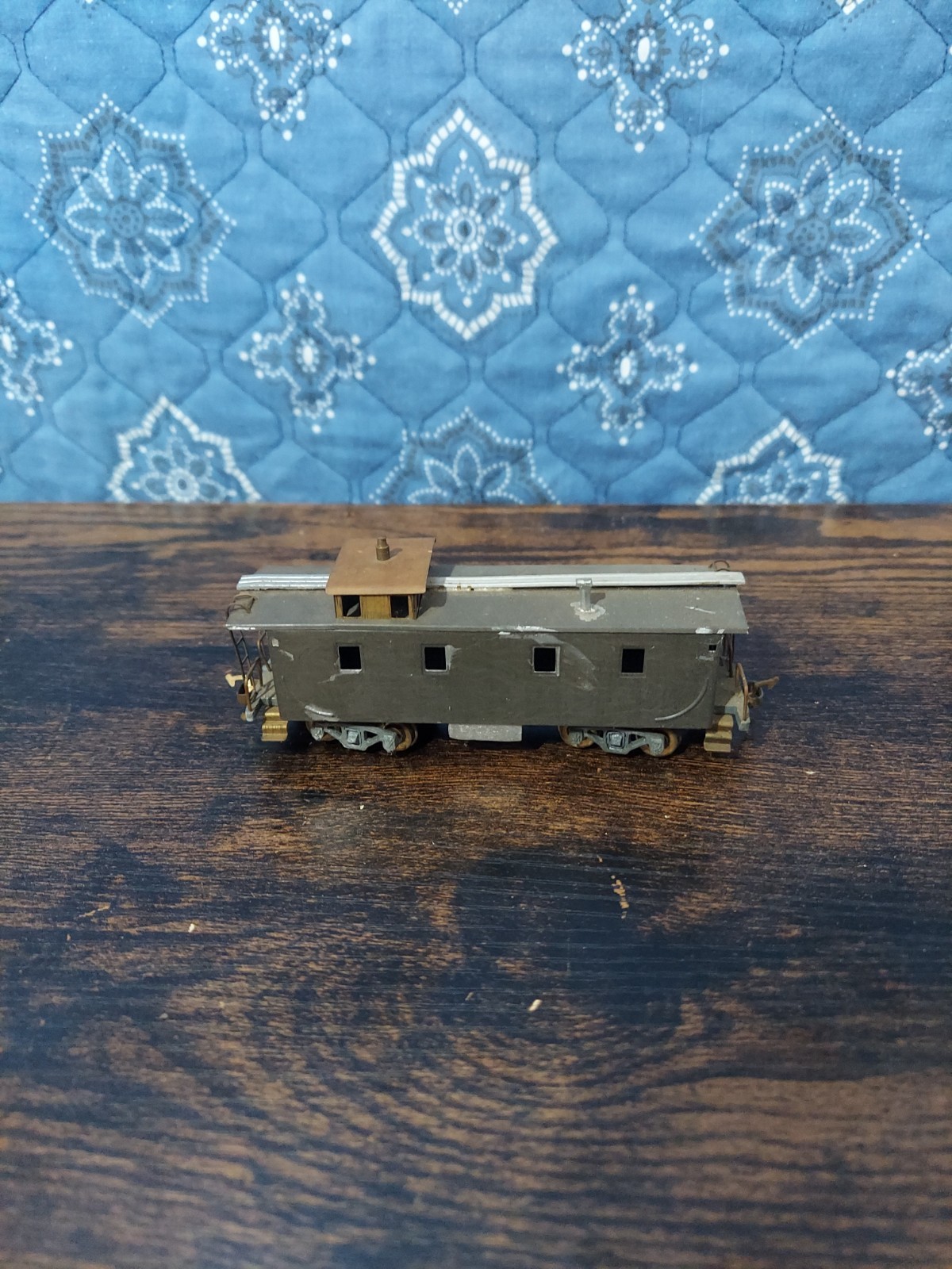 Vintage Brass painted Caboose HO Gauge Train Car Model Gray Silver Brass