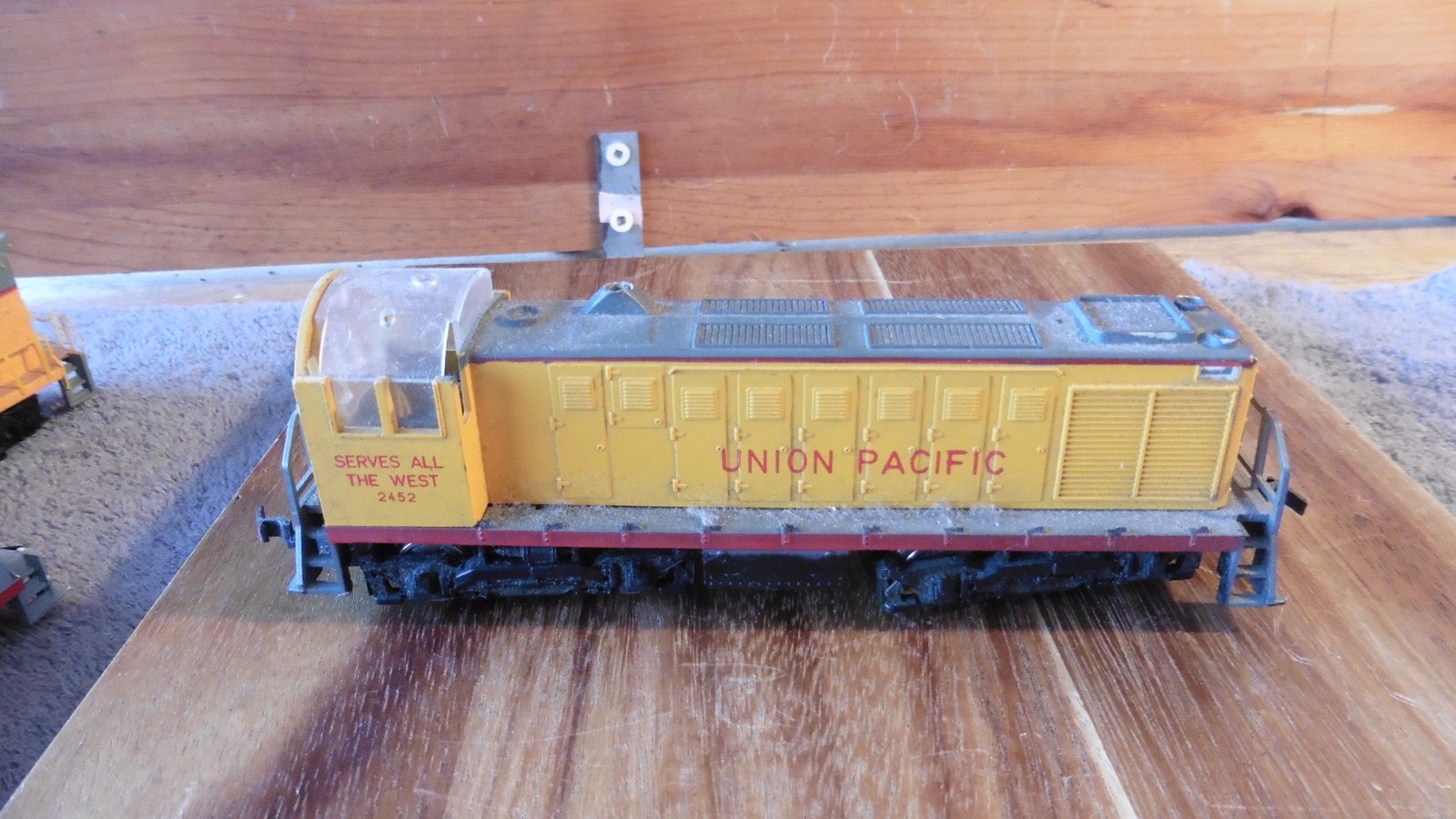 3 Miniature Union Pacific Replica Locomotive Die Cast Trains #3258 #2452 RSO