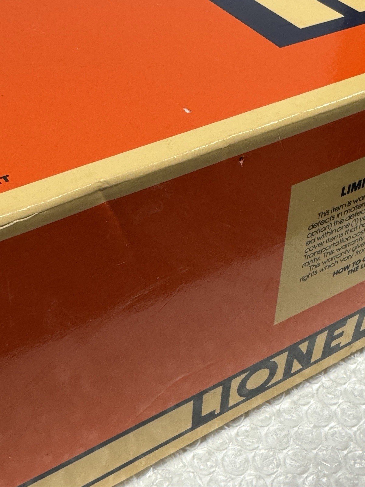 Lionel 6-18205 UNION PACIFIC DASH-8 40C Diesel Locomotive #9100