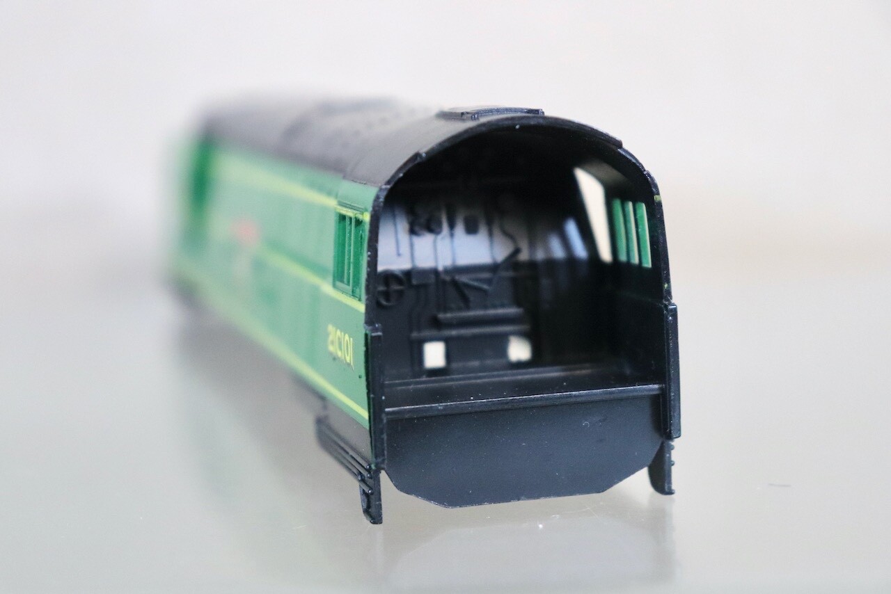 HORNBY R320 BODY for SOUTHERN 4-6-2 BATTLE of BRITAIN LOCO 21C101 EXETER oe