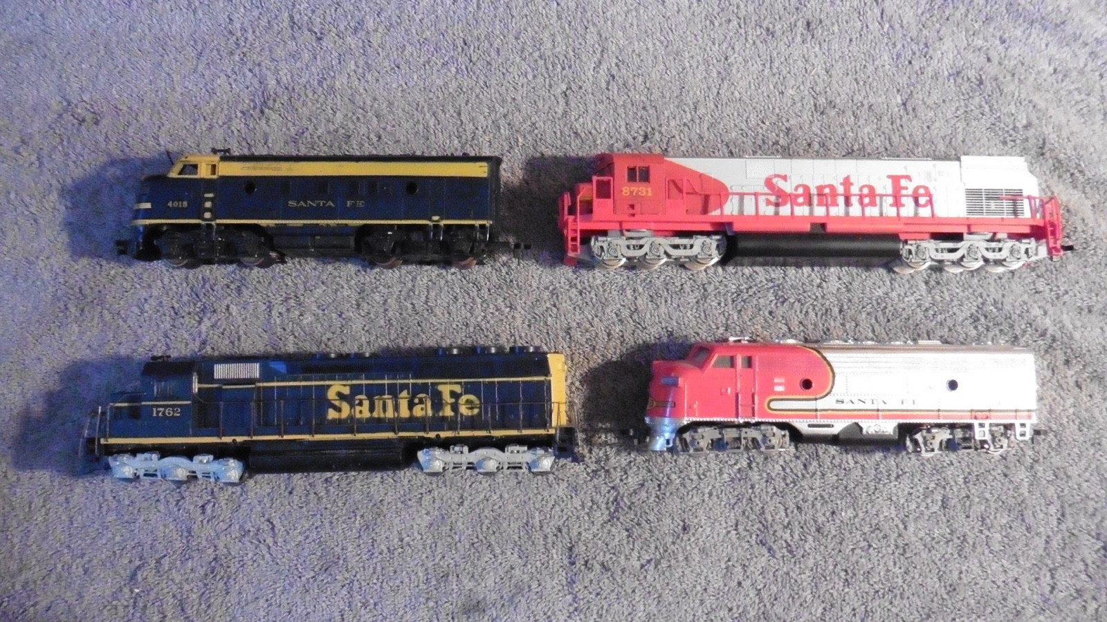 4 Miniature Sante Fe Replica Locomotive Die Cast Trains #4015 #307 #8731 #1762