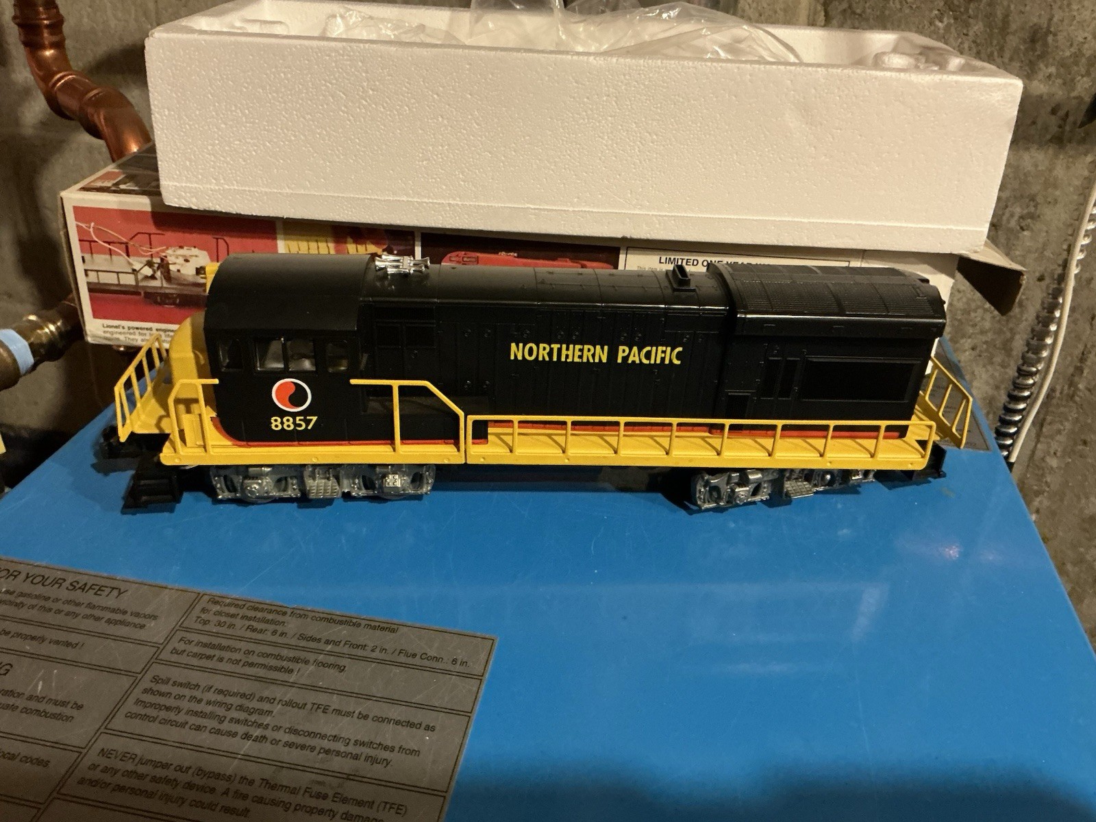Lionel Northern Pacific AA Diesel Units Locomotive 8857 & 8858 MPC Made In USA