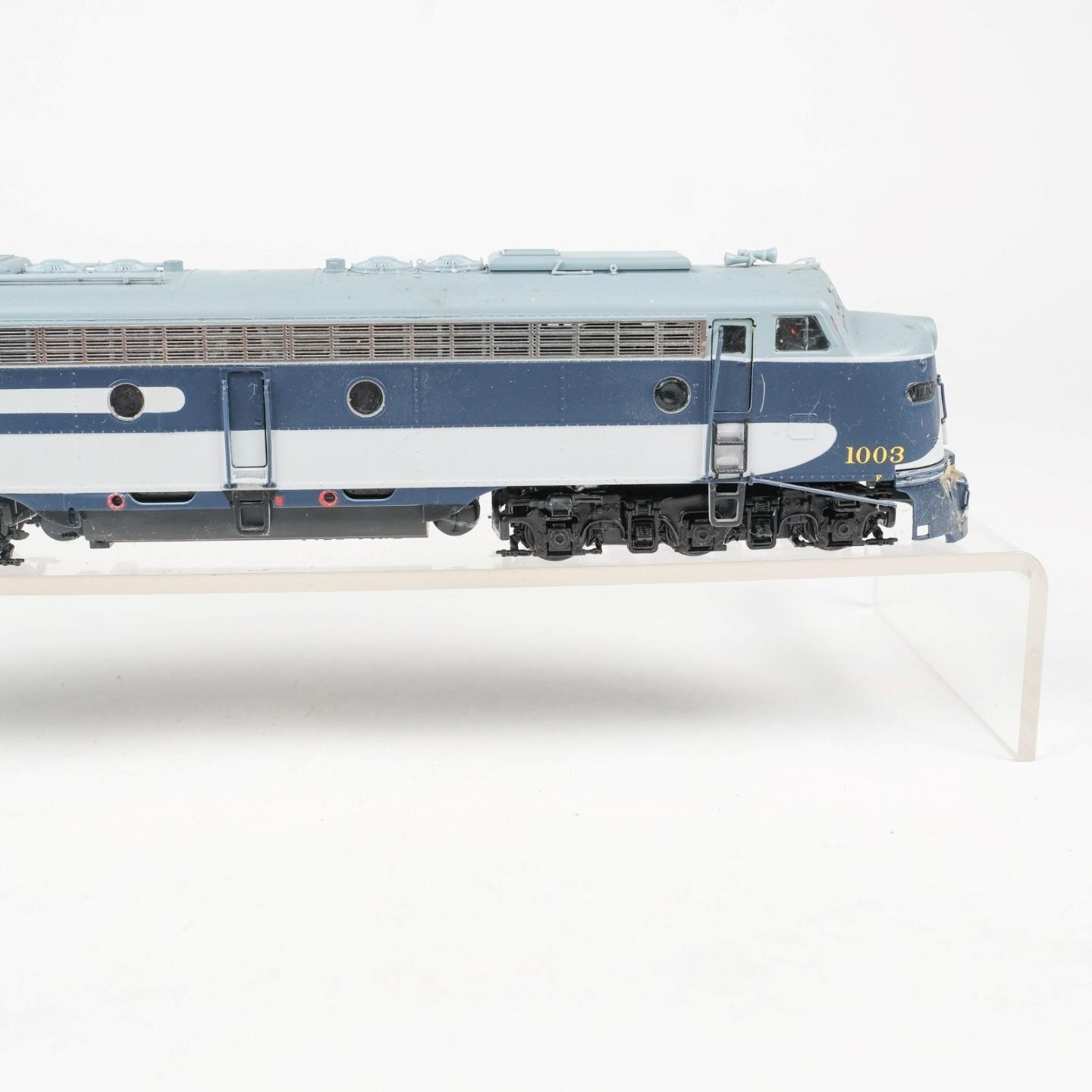 Proto 2000 HO Scale Wabash #1003 E8/E9 Diesel Locomotive DC Powered