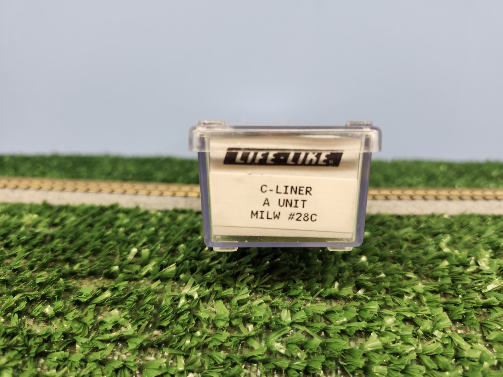 N Scale, Life Like, Fairbanks Morse C-liner, Milwaukee Road #28C (DC Only)