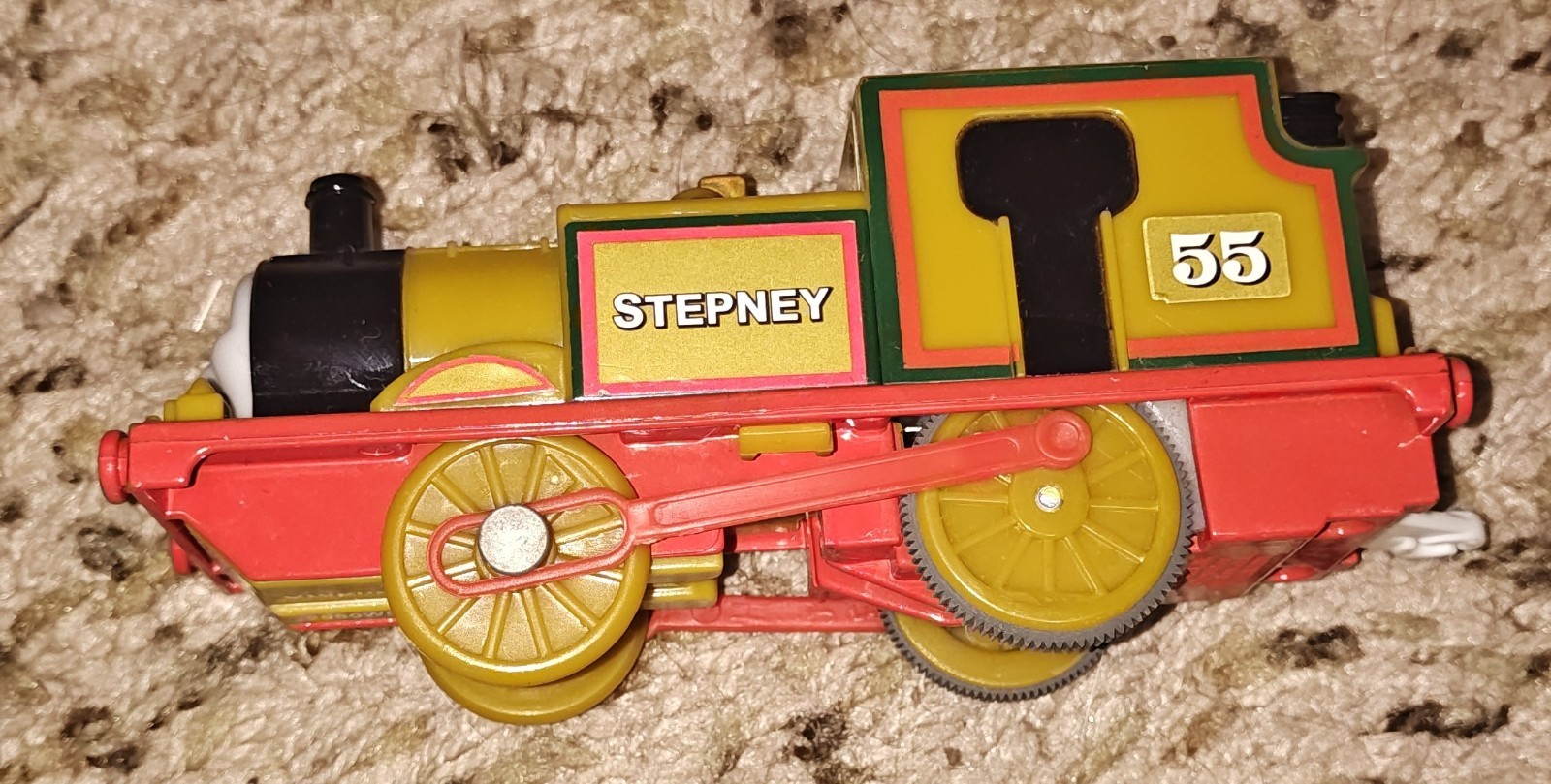 Hornby Thomas & Friends Stepney #55 HO 1:87 0-4-0 Steam Locomotive DC Analog