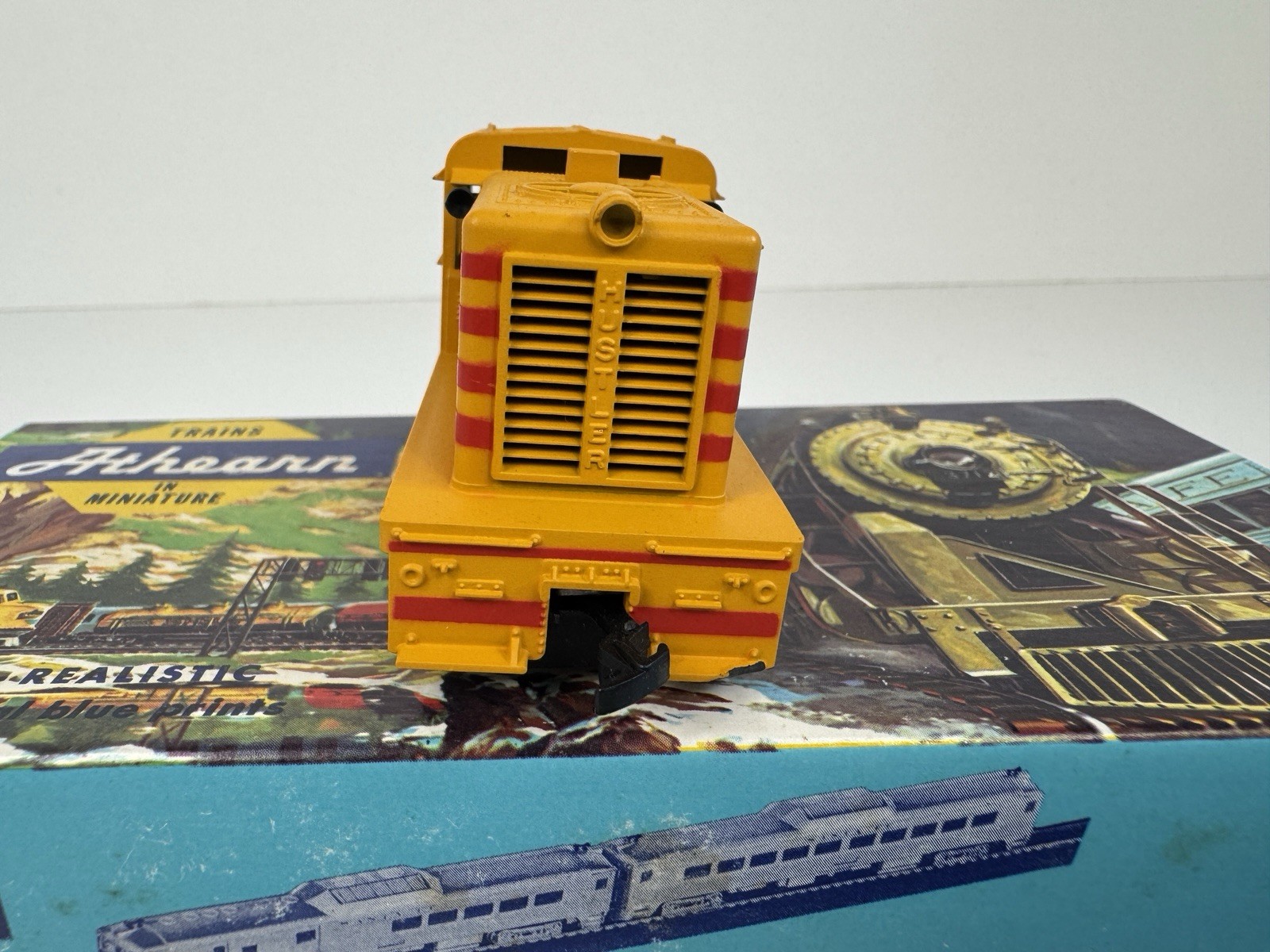 Vintage Athearn HO Scale #58 Switcher Hustler Locomotive w/ Box