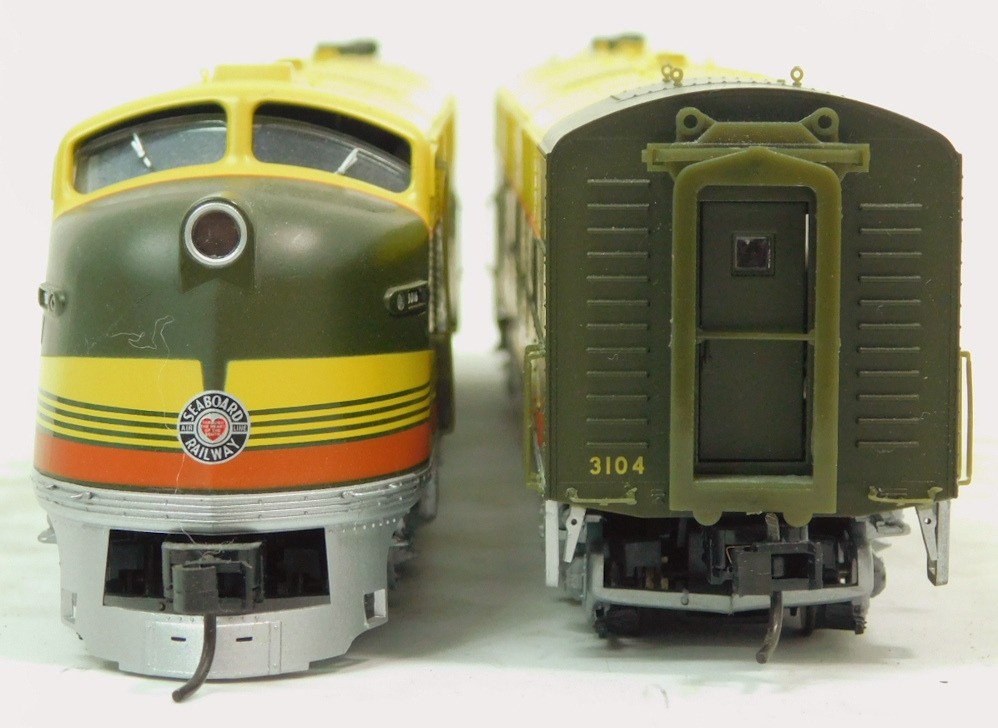 Used Life Like Proto 2000 Seaboard Air Line E8A/B Set (No Boxes)