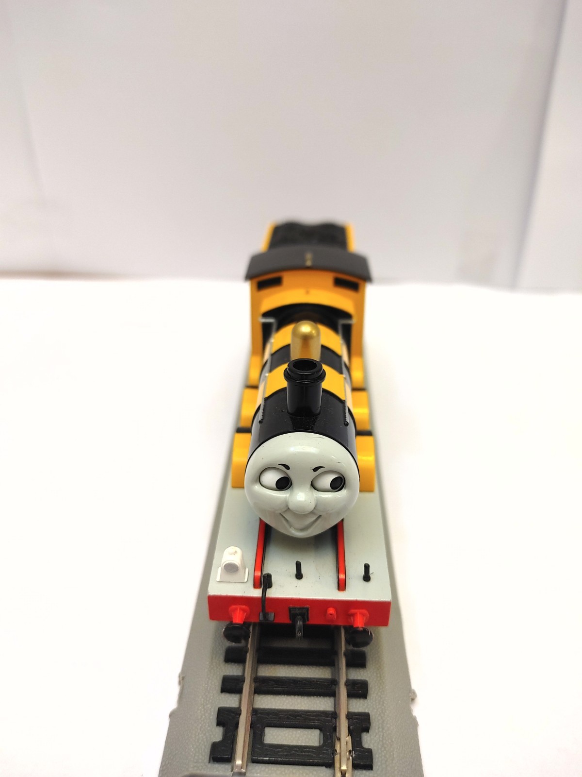 Bachmann 58821 Thomas & Friends Busy Bee James w/ Moving Eyes HO Scale