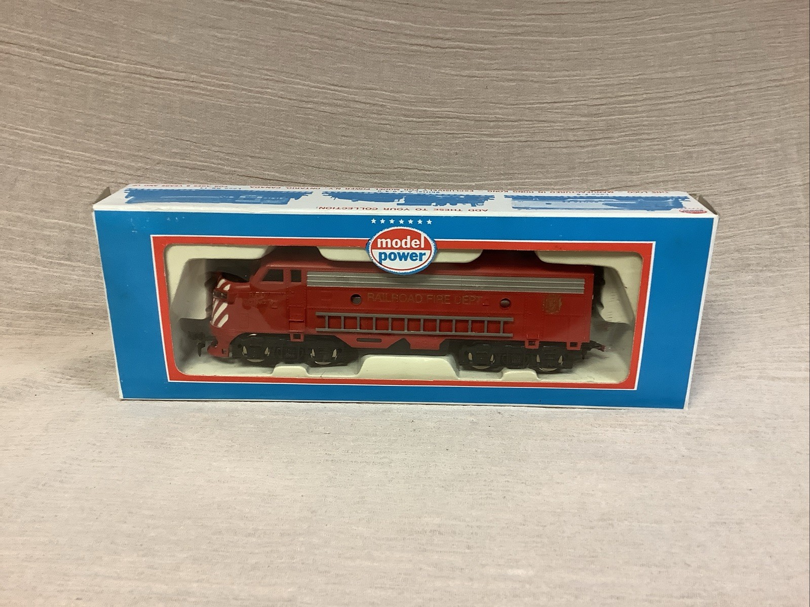 HO Railroad Fire Dept. Company No. 6 Diesel Locomotive EMD F9 – Model Power