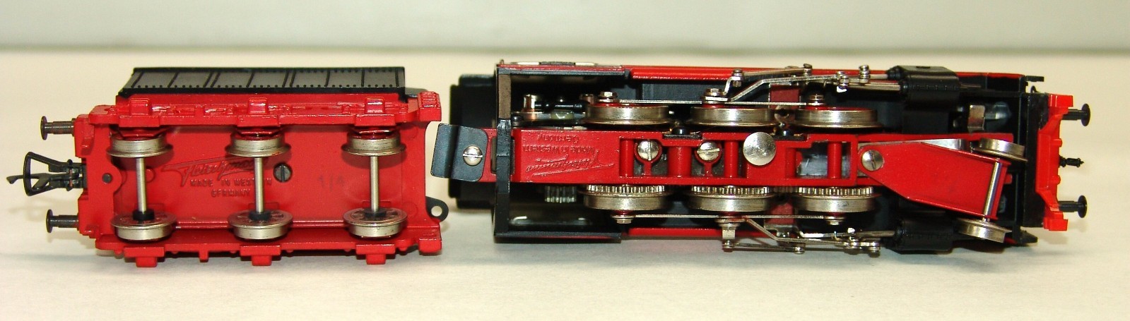 FLEISCHMANN DC HO 1350 24 001 STEAM LOCOMOTIVE (L15)