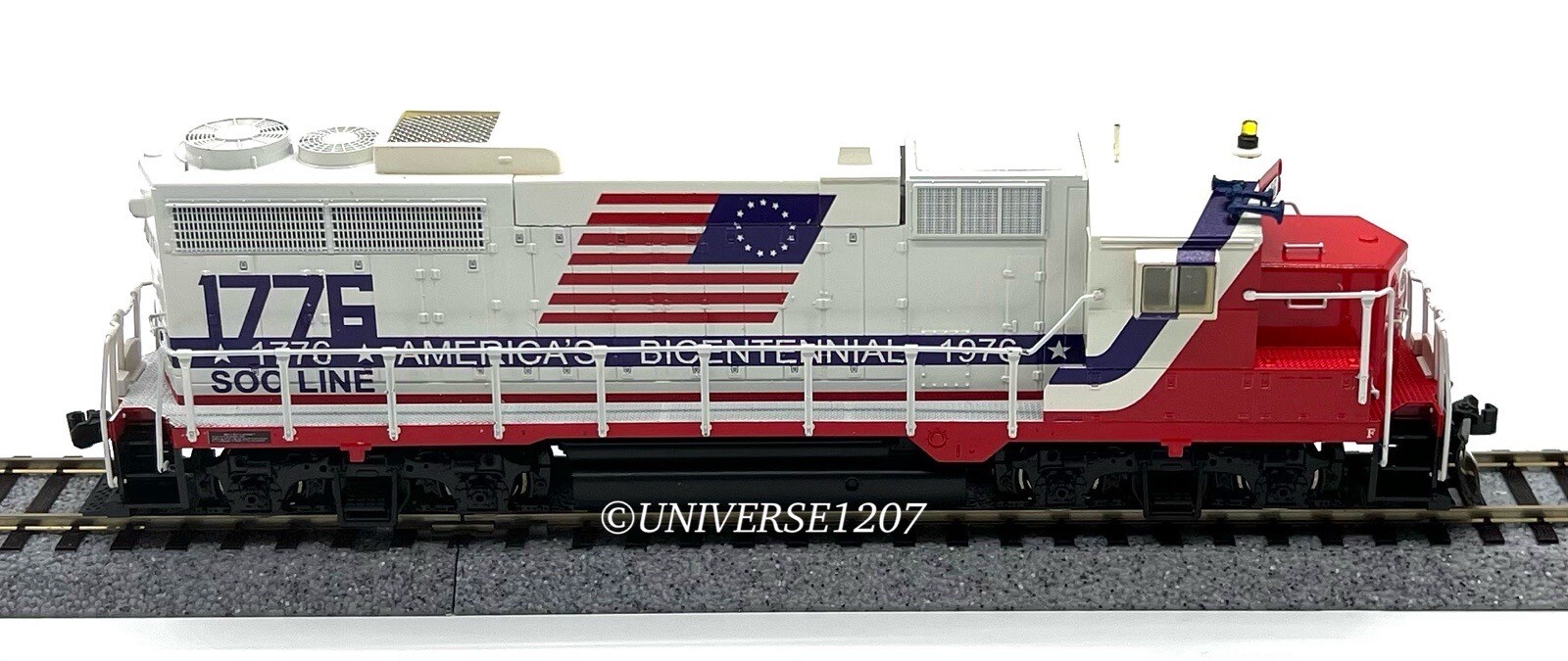 HO Scale Kato 29-833 GP35 Soo Line America’s Bicentennial #1776 w/DCC Sound NIB