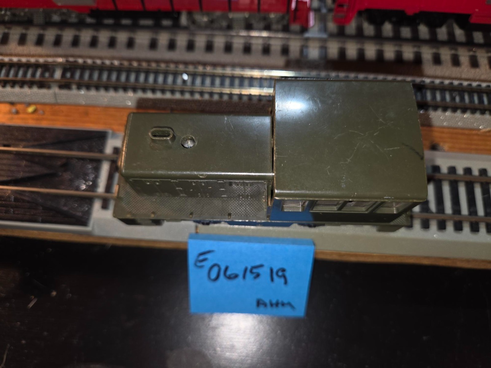 HO GUAGE ARMY SWITCHER ENGINE, SEE PHOTOS FOR DETAILS AND VIDEO