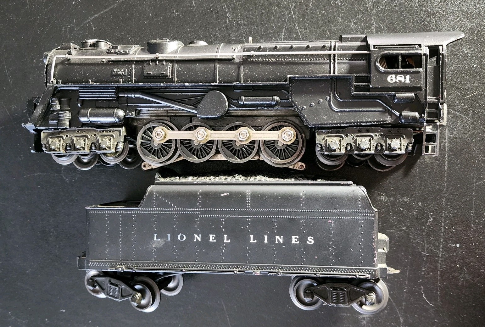 Lionel Steam Locomotive O Gauge 6-8-6 681 6200 with 6466W Tender. Our XS135