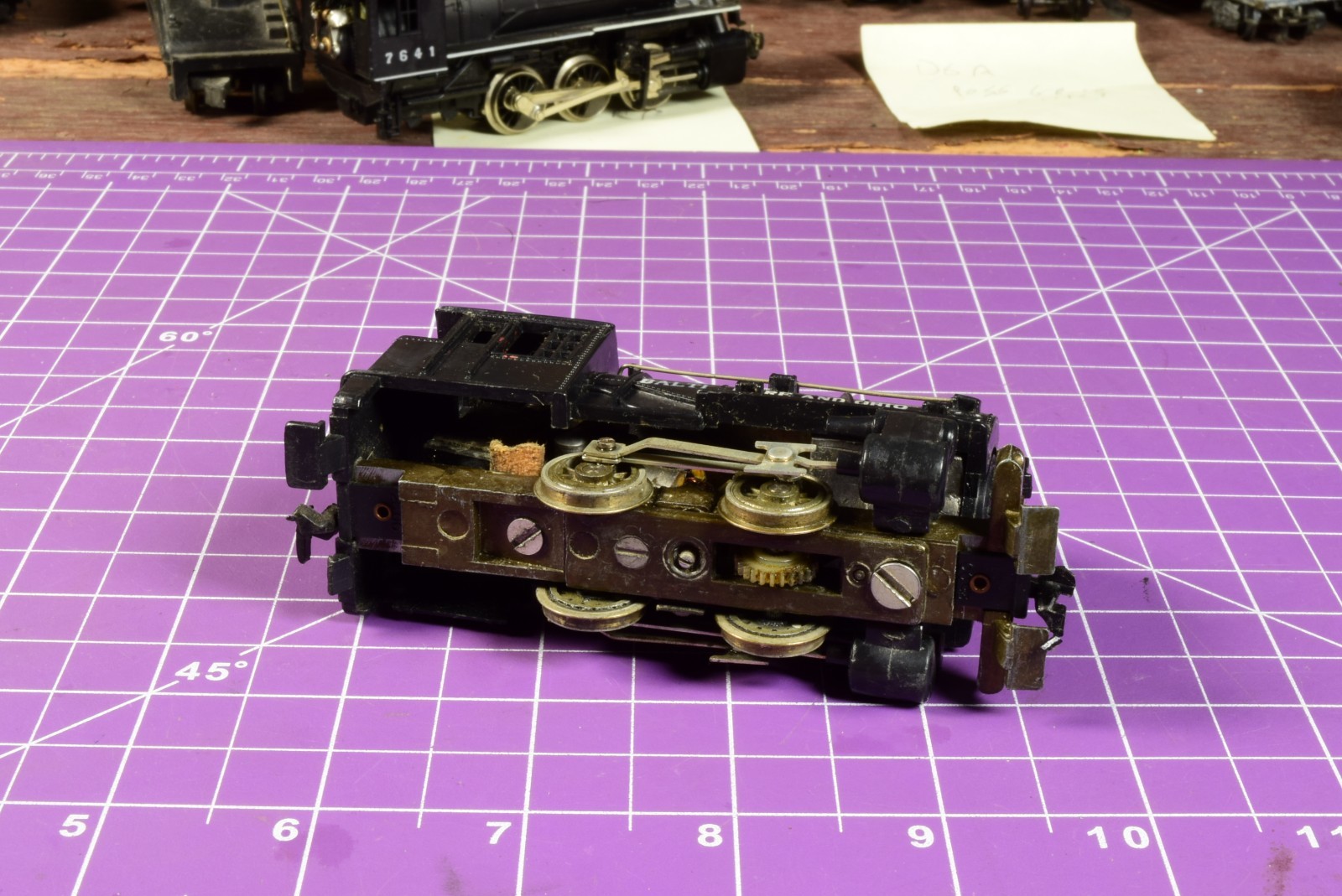 DOA 9.1 oz 0-4-0 steam engine B&O, possible ground short