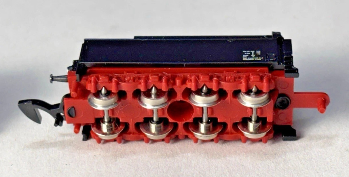 Marklin Z 8827 DB 2-8-2 BR 41 220 Steam Loco 5-pole & Tender (tested) in box