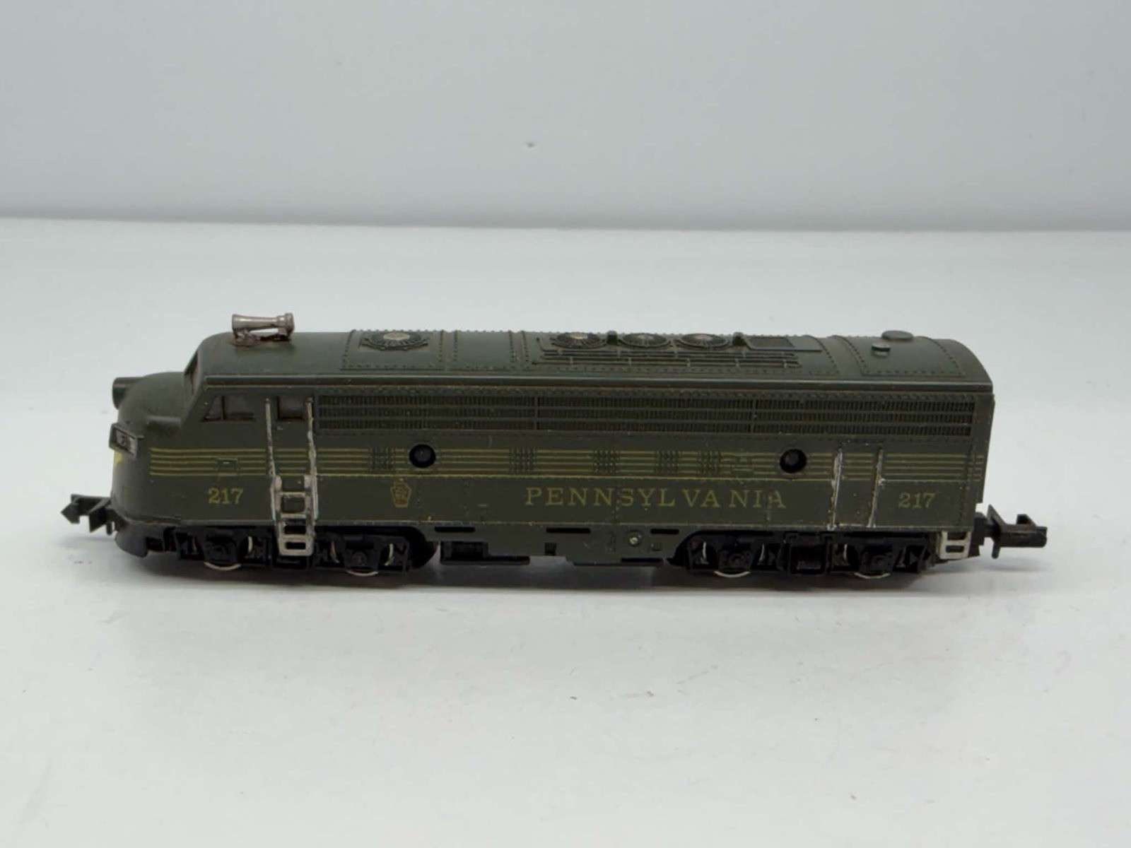 Arnold Rapido N Scale #217 Pennsylvania PRR F-9 Diesel Locomotive No Box