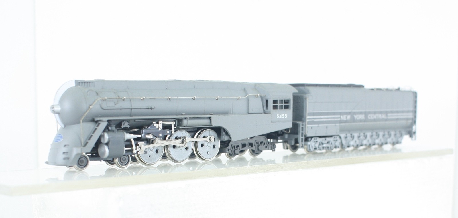 HO Scale Rivarossi 1543 New York Central Streamlined 4-6-4 Dreyfuss Hudson
