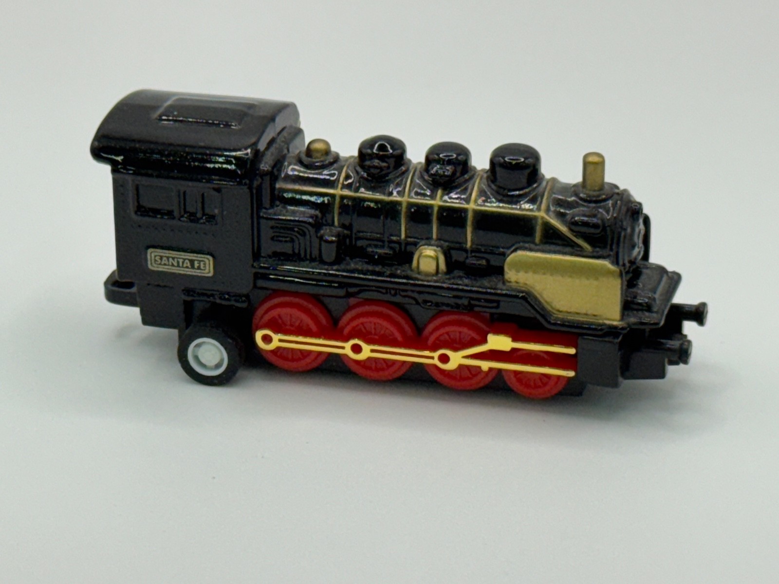 SOMA DIE CAST MICRO POWER TRAIN LOCOMOTIVE PULL N GO 2000 SANTA FE VINTAGE