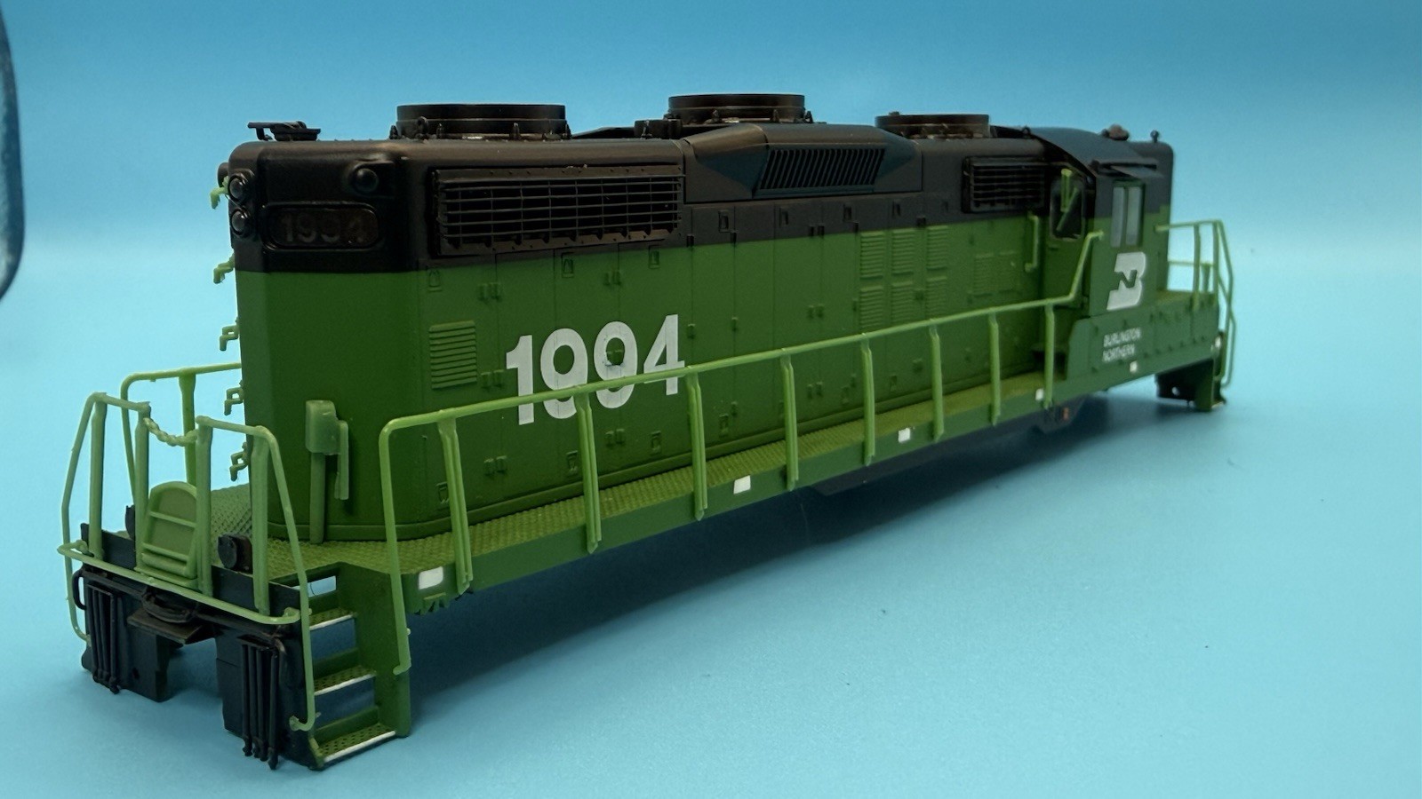 Proto 2000 HO Burlington Northern GP18 #1994 New Old Stock Tested Runs