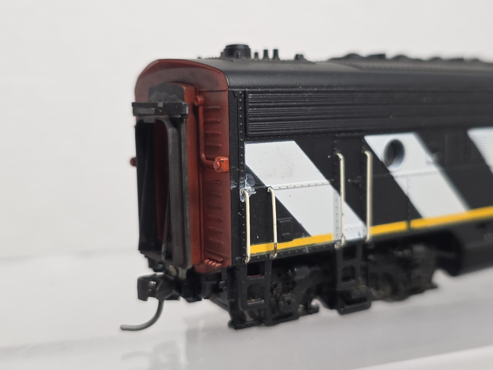 Athearn HO Scale Custom Canadian National CN 9102 F-7 A Diesel Locomotive Kadee