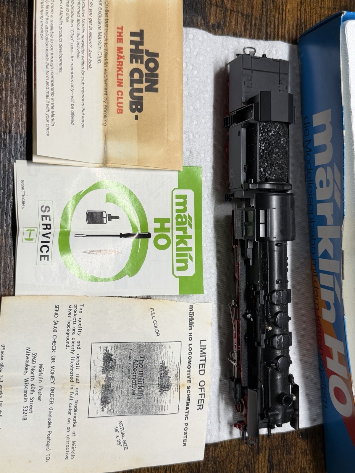 Märklin HO 3084 Deutsche Bahn Steam Locomotive 050082-7 2-10-0 Black/Red