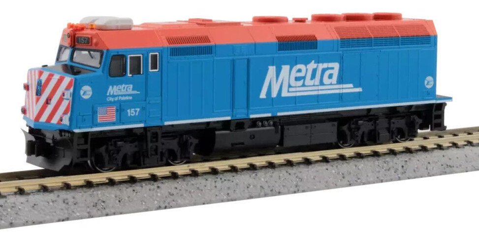 KATO 1769107 N F40PH Chicago Metra City of Palatine #157 176-9107 LOCOMOTIVE