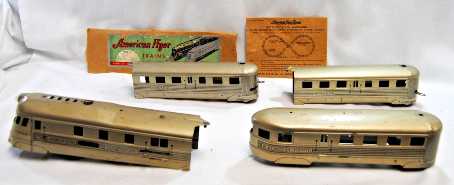 American Flyer 9900 Burlington Zephyr Set with Tracks Plus More Vintage XM1622