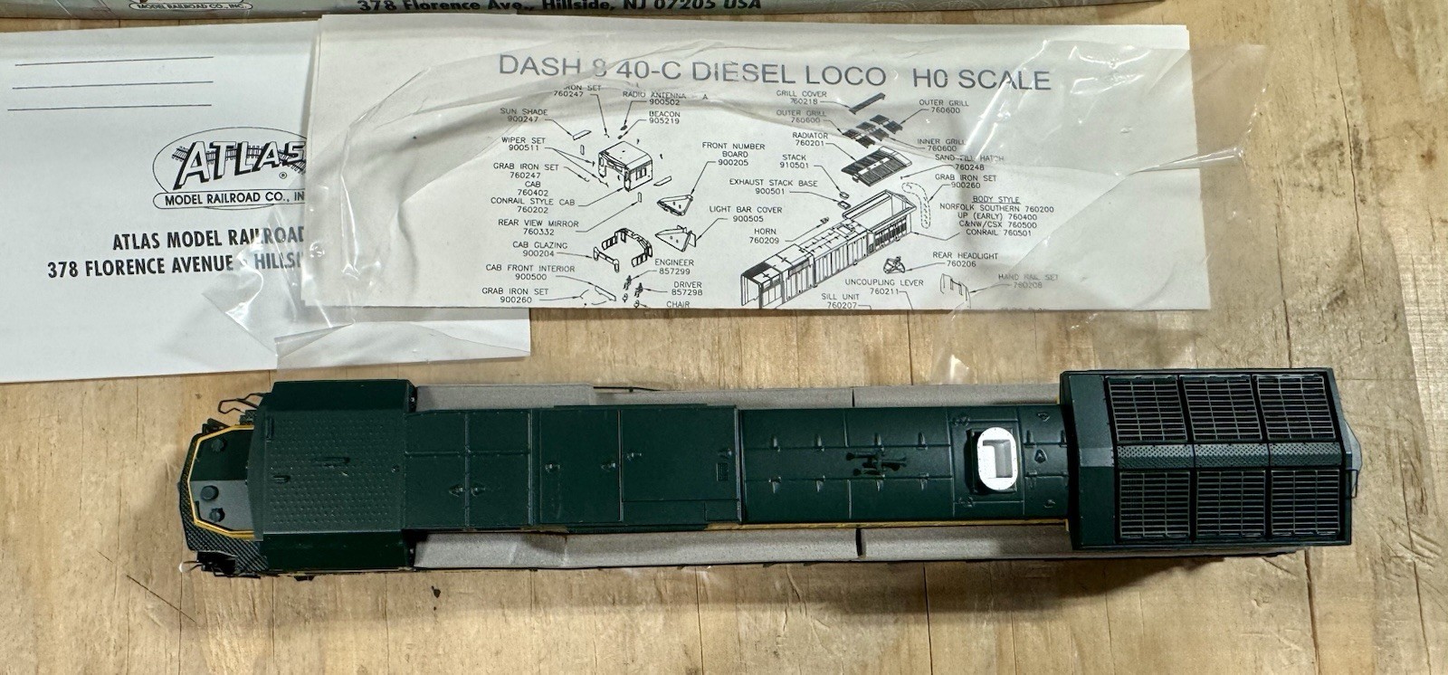 Atlas HO Silver Series C&NW Chicago & North Western Dash 8 #8554 New DCC Ready