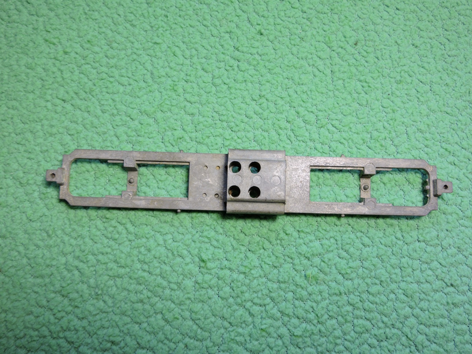 Vintage HO Athearn LONG DIESEL CHASSIS – FRAME ONLY Part