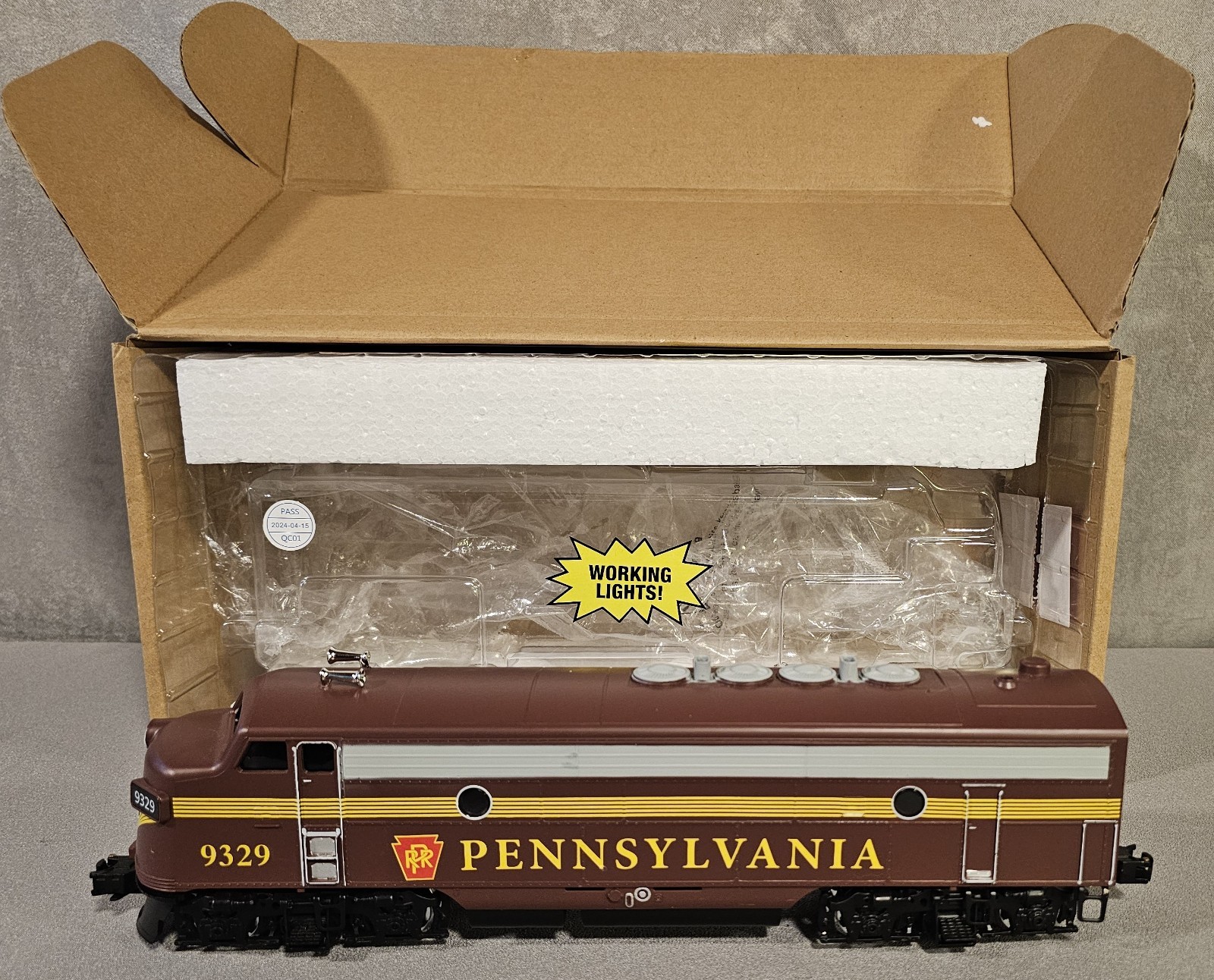 HTF Menards O Gauge Pennsylvania RR F-3 Diesel Dummy Locomotive 275-9329