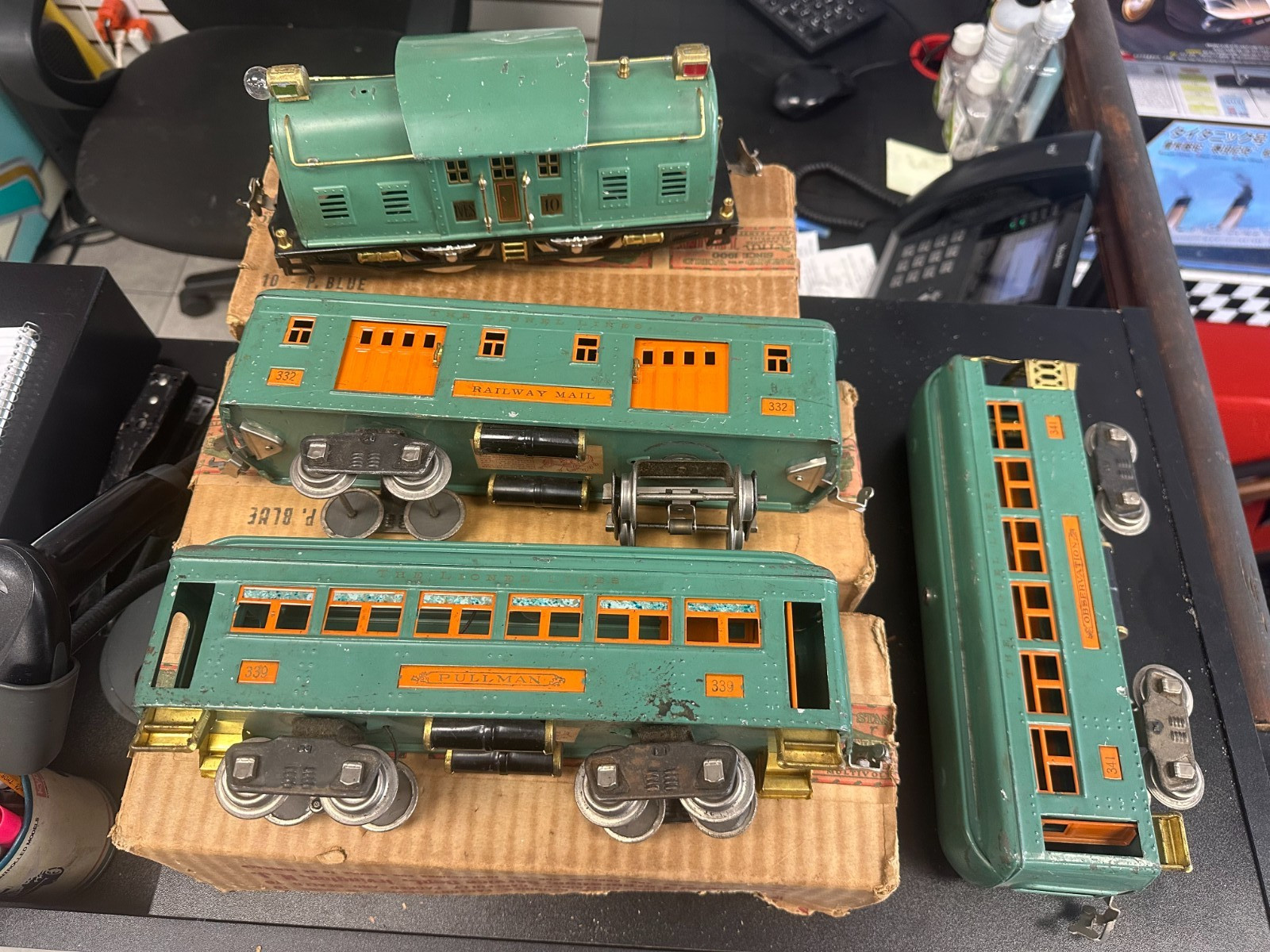 Lionel/Ives #10 Peacock and 3 Peacock Passenger Cars (339,332,341) with Boxes