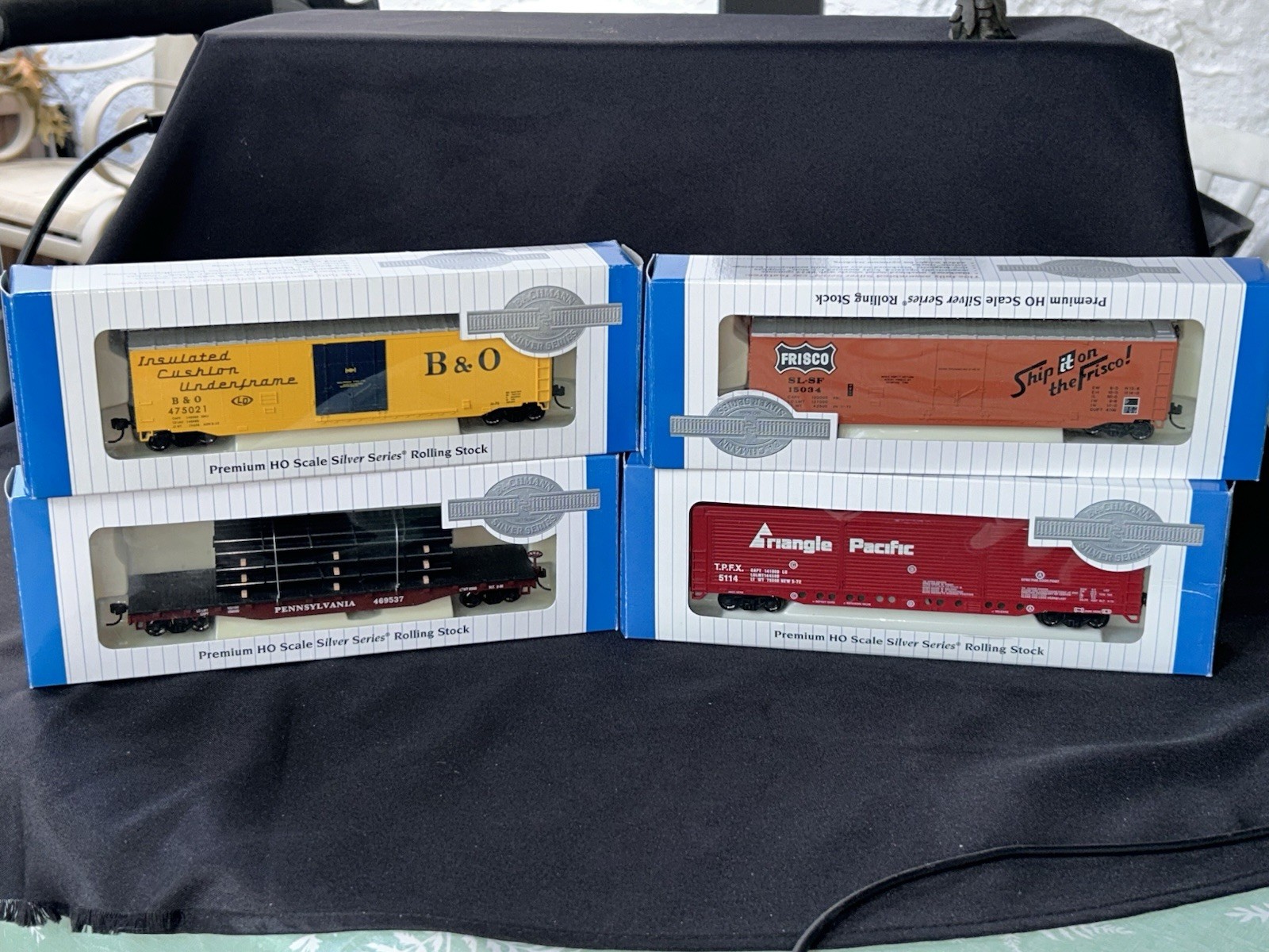 Lot of 4 Bachman HO Silver Series Rolling Stock cars with boxes