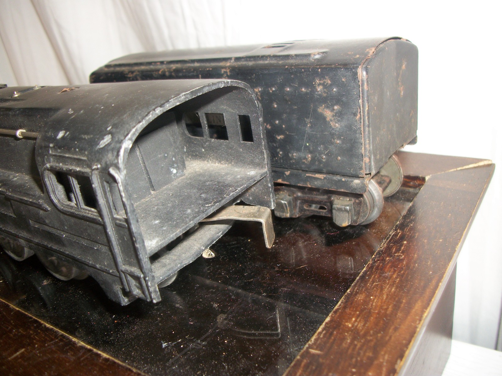 Lionel O27 2-6-2 Locomotive 1668 & Tender 1689W Gunmetal Torpedo USED no BOX