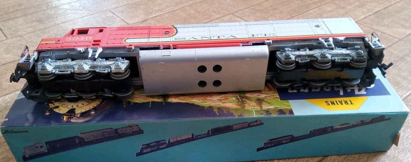 Vintage Cast Metal Athearn Santa Fe #5940 Locomotive